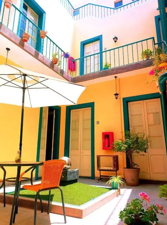 Habitación con Balcón y Vista al Jardín